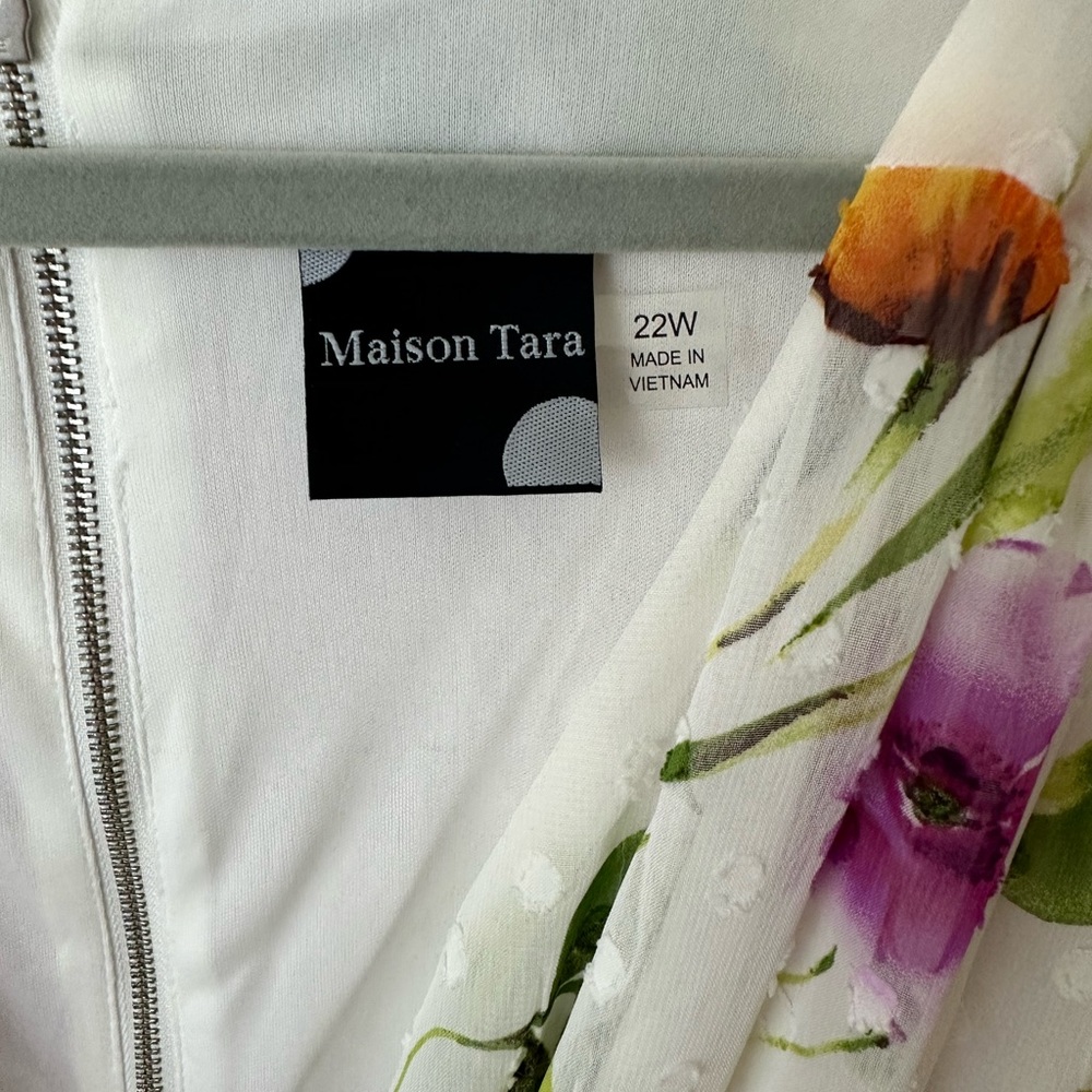 Maison Tara chiffon floral dress. Size 22W NWT - Picture 5 of 5
